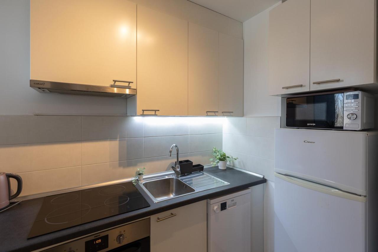 All You Need In Bp - Garage, Terraces, Aircon Budapest Ngoại thất bức ảnh