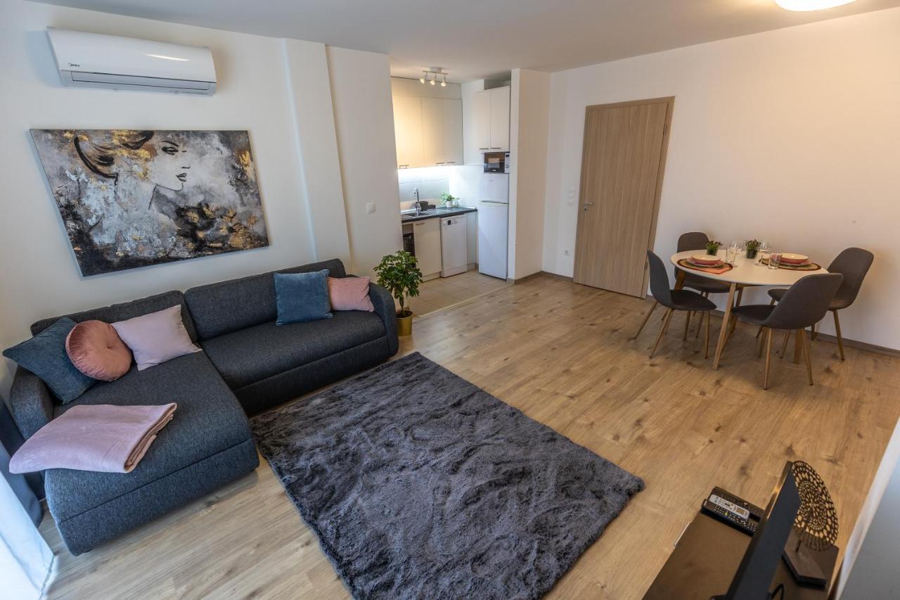 All You Need In Bp - Garage, Terraces, Aircon Budapest Ngoại thất bức ảnh