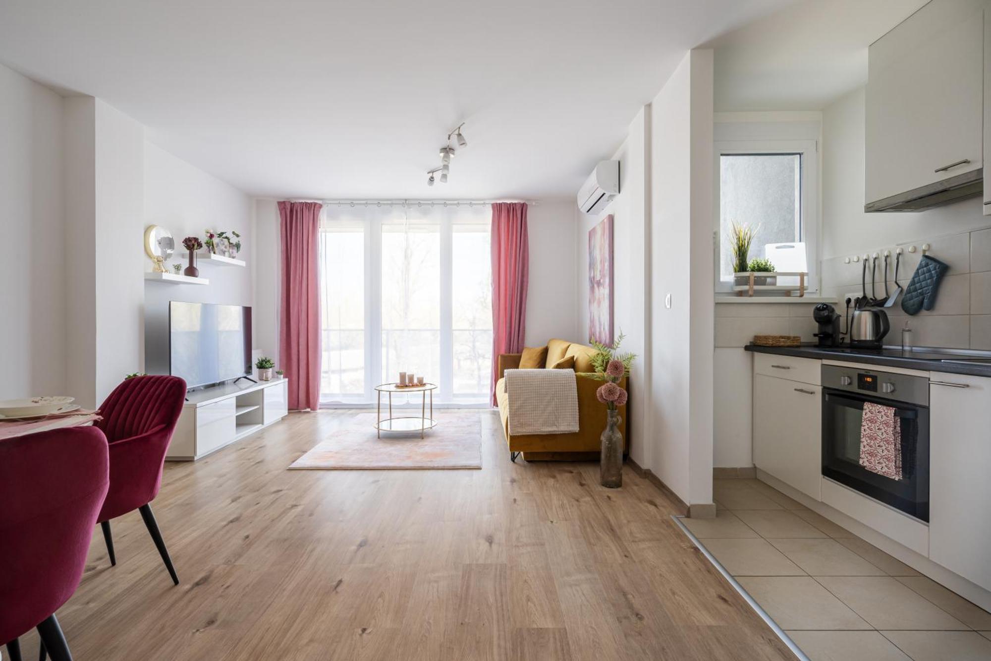All You Need In Bp - Garage, Terraces, Aircon Budapest Ngoại thất bức ảnh